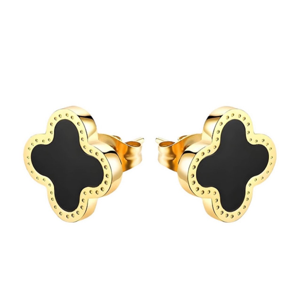 NWT fourleaf clover earrings triple plated in 18k gold - waterproof